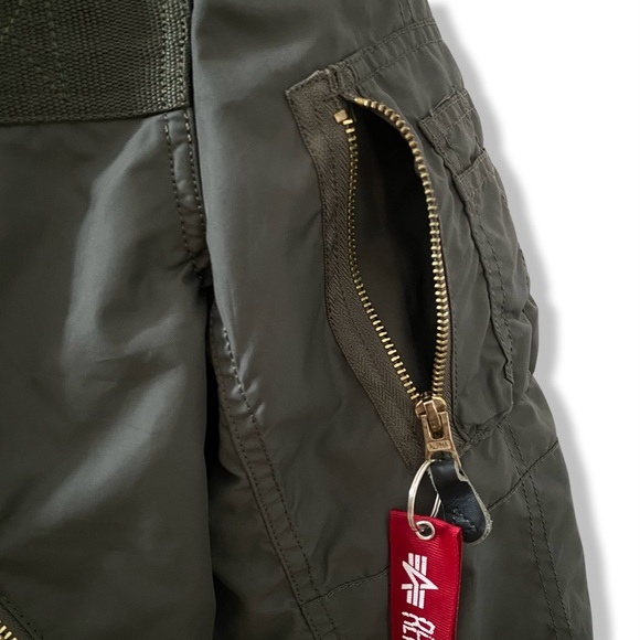Men’s ALPHA INDUSTRIES Jacket - Picture 8 of 16